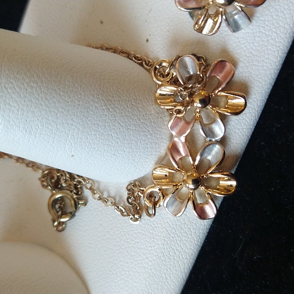 Mother's Day rose gold necklace earrings and ring set - Picture 3 of 6